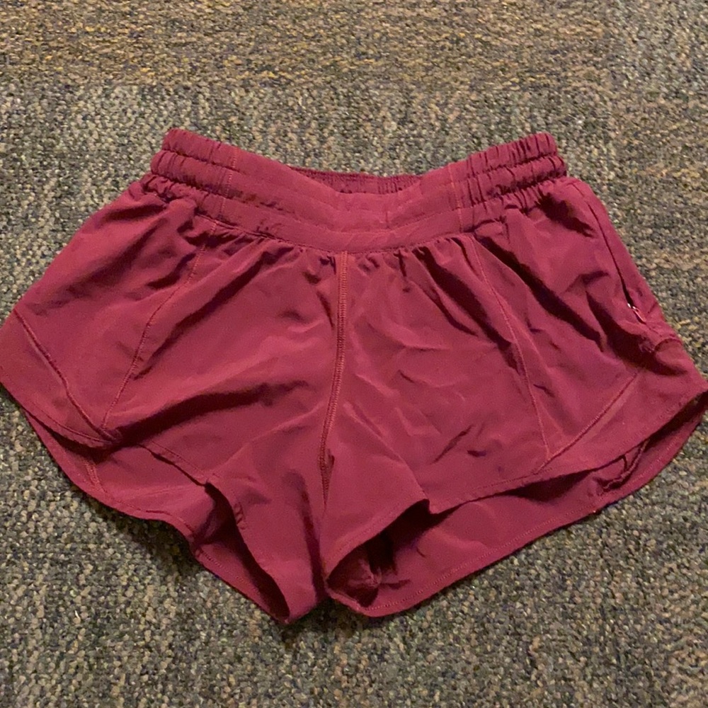 Lululemon Size 6 Maroon Shorts